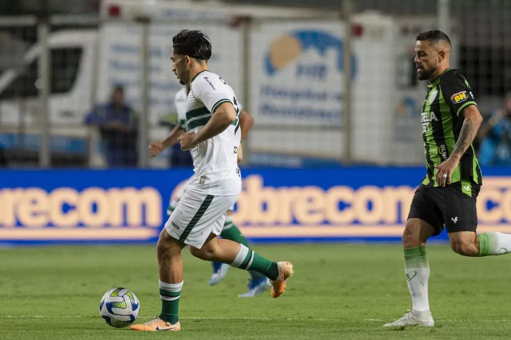 Andrey jogador do Coritiba durante partida contra o América-MG Foto: Alessandra Torres/AGIF