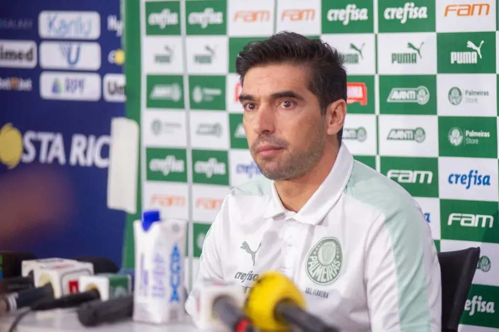 Abel Ferreira em entrevista coletiva no comando do Palmeiras -. Foto: Marcos Zanutto/AGIF