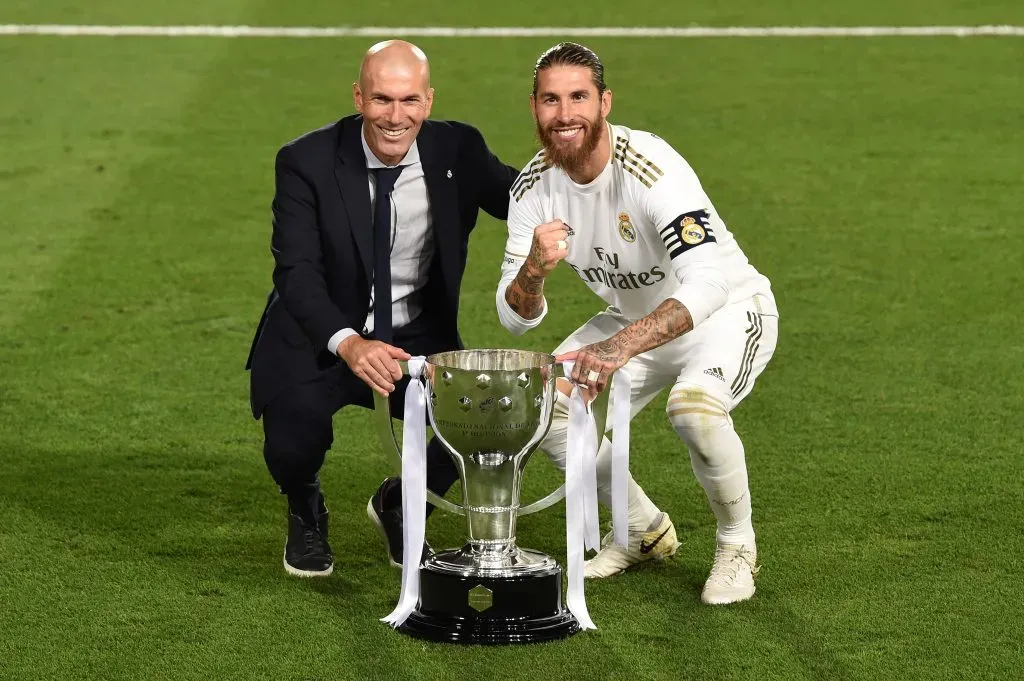 Sergio Ramos luciendo uno de sus 22 títulos en el Real Madrid. Getty Images.