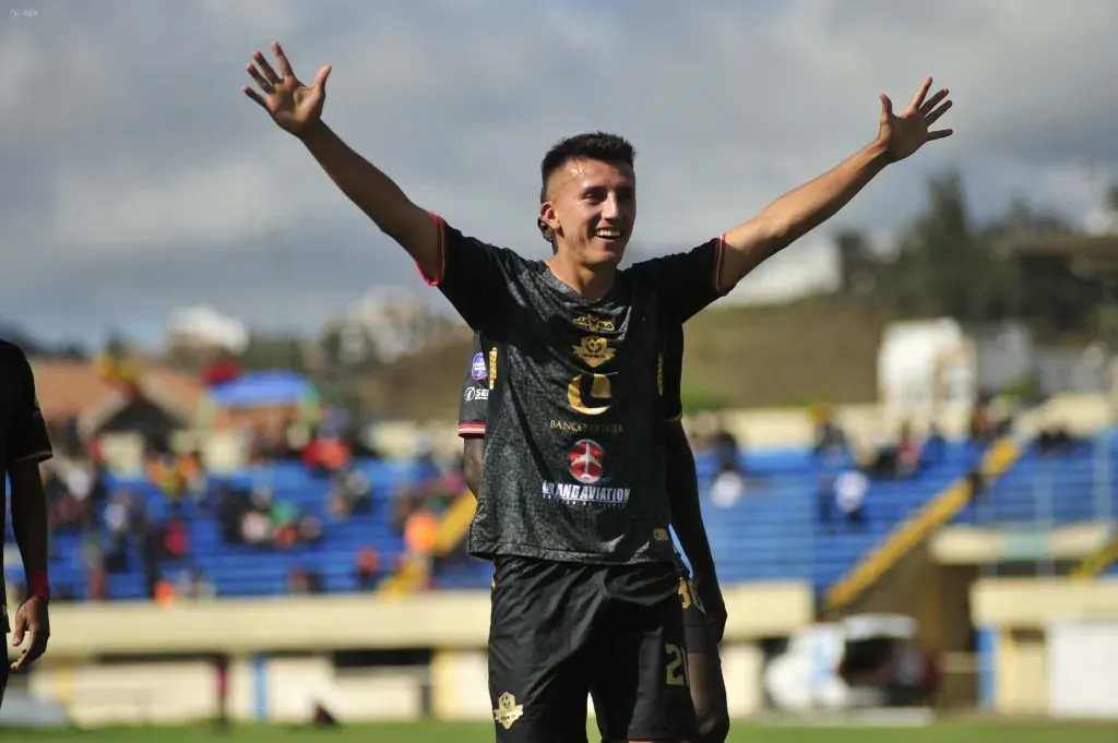 Roberto Garcés ha tenido un gran año en este 2023 en Libertad FC, que tiene una opción de compra sobre el jugador. (Foto: API)