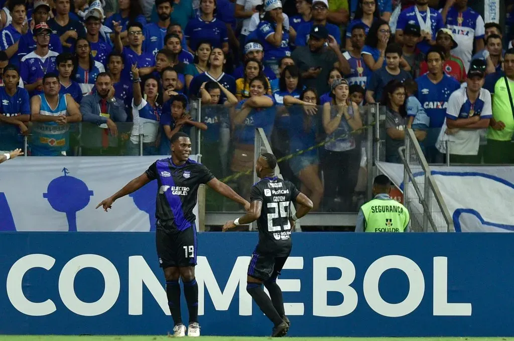 Brayan Angulo celebrando un gol en Emelec en el 2018. Foto: Getty.