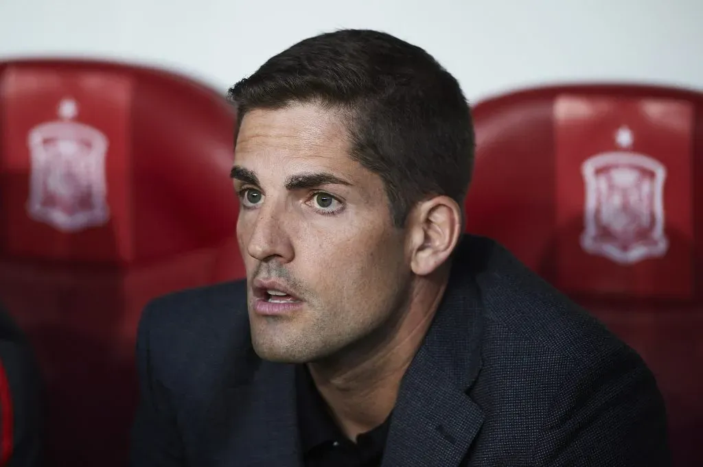 RobGIJON, SPAIN – SEPTEMBER 08: Robert Moreno of Spain looks on during the UEFA Euro 2020 qualifier match between Spain and Faroe Islands at Estadio Municipal El Molinon on September 08, 2019 in Gijon, Spain. (Photo by Juan Manuel Serrano Arce/Getty Images)