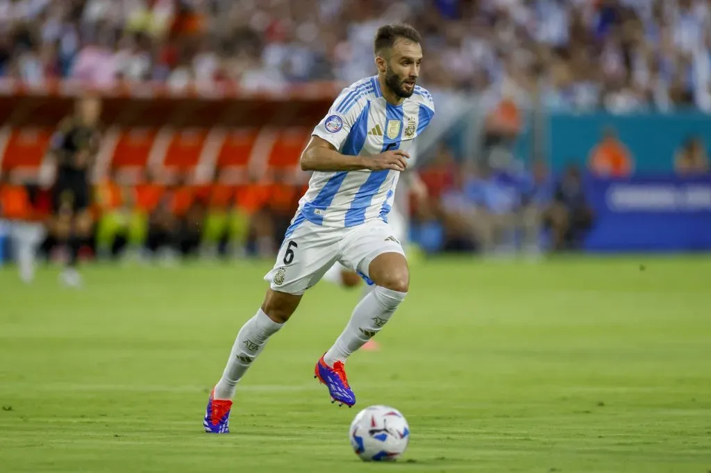 Pezzella viene de disputar la Copa América y de salir campeón con Argentina.