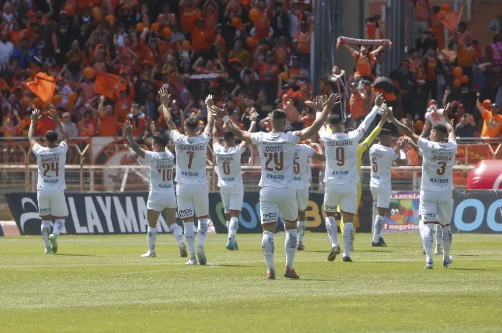 Los hinchas de Cobreloa festejarán el domingo en Calama. Jose Robles/Photosport