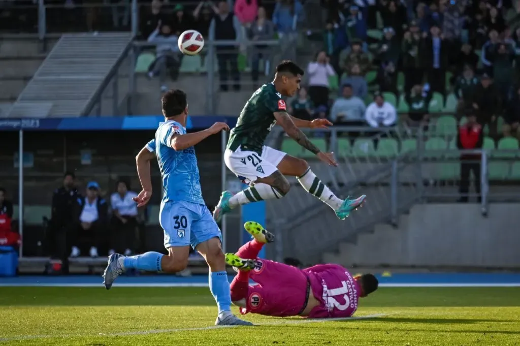 Daniel Castillo, la figura de Iquique ante Wanderers (Photosport)