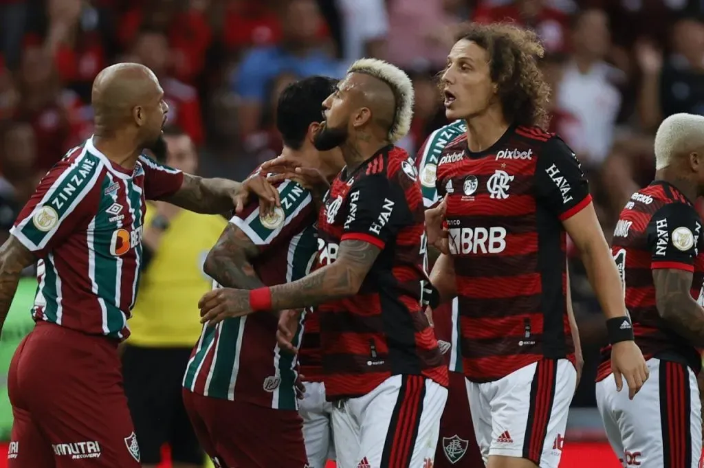 Felipe Melo y Arturo Vidal durante la Final del Campeonato Carioca 2023 (Getty Images)