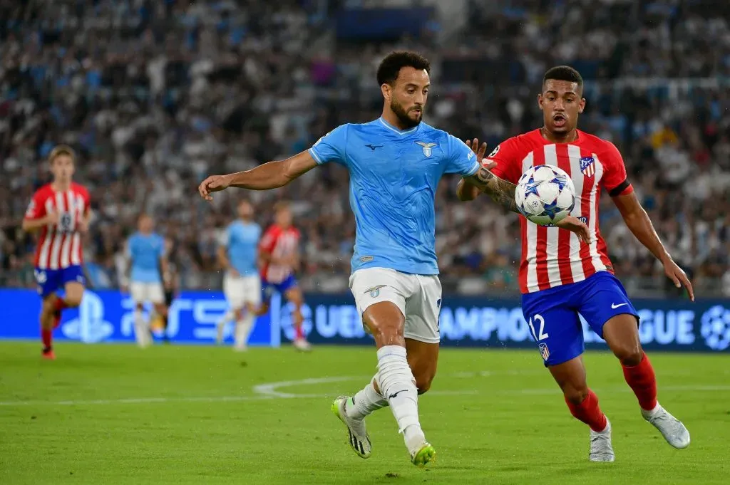 Felipe Anderson no duelo diante do Atlético de Madrid (Foto: Marco Rosi/Getty Images)