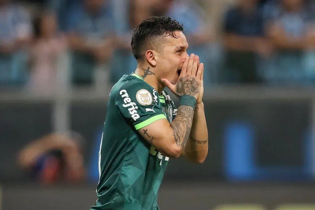 PORTO ALEGRE, BRASIL – SETEMBRO 21: Artur do Palmeiras reage após perder uma chance de marcar durante a partida entre Grêmio e Palmeiras no jogo do Brasileirão 2023 no Estádio Arena do Grêmio, em 21 de setembro de 2023, em Porto Alegre. (Foto: Pedro H. Tesch/Getty Images)