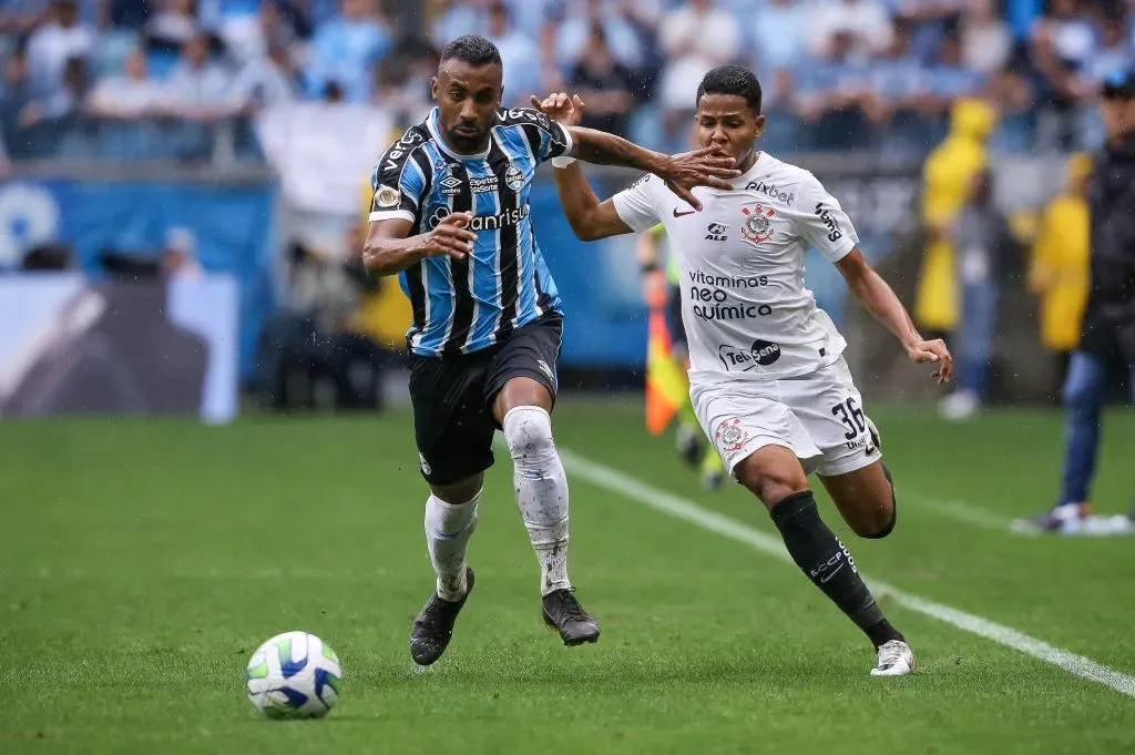 Wesley em ação contra o Grêmio. (Photo by Pedro H. Tesch/Getty Images)