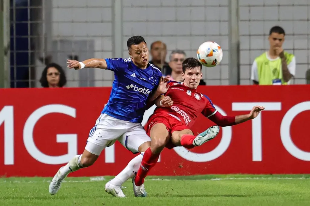 Marlon jogador do Cruzeiro durante partida contra o Union la Calera no estádio Independencia pela Copa Sul-Americana 2024. Foto: Gilson Lobo/AGIF