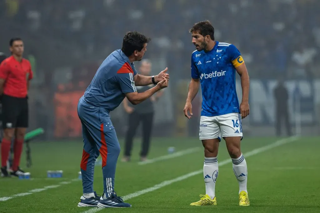 MG – BELO HORIZONTE – 09/11/2024 – BRASILEIRO A 2024, CRUZEIRO X CRICIUMA – Lucas Silva jogador do Cruzeiro durante partida contra o Criciuma no estadio Mineirao pelo campeonato Brasileiro A 2024. Foto: Alessandra Torres/AGIF