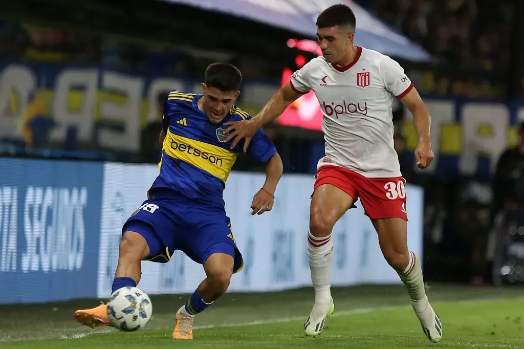 Jorge Rodríguez marcando a Vicente Taborda en el último Boca – Estudiantes en La Bombonera. (Getty)