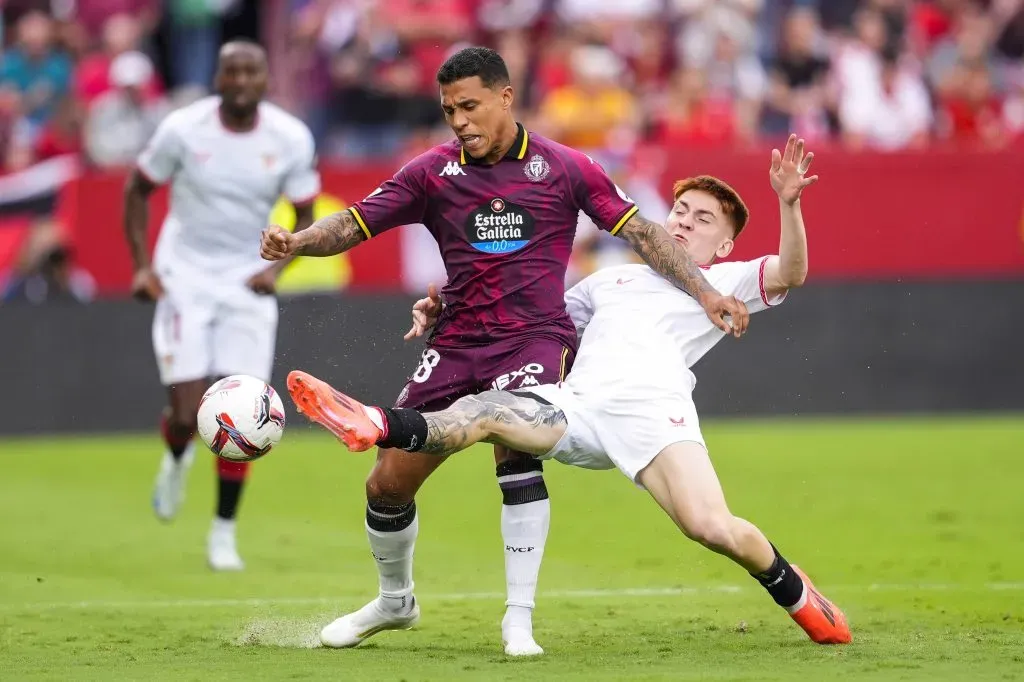 Valentín Barco en acción contra Valladolid.