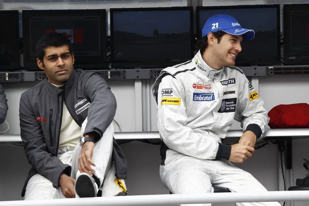 Chandhok (izq) corrió en 2010 en la F1 y ni siquiera pudo terminar la temporada. Su mejor resultado fue 14. IMAGO