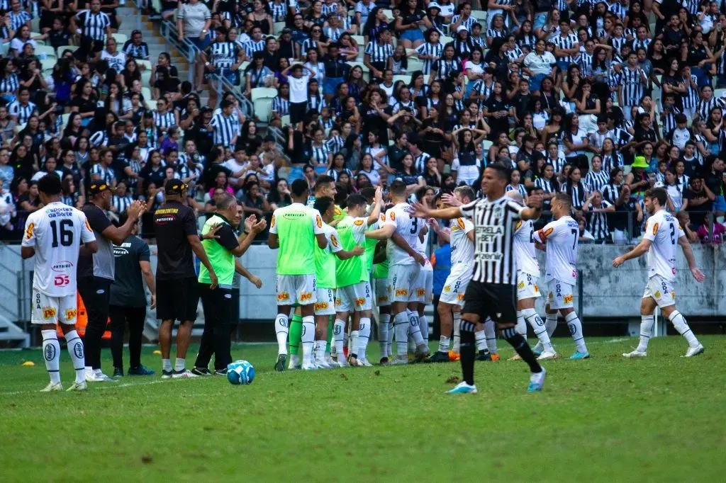Vozão levou sete gols em quatro jogos dentro de casa. Foto: Lucas Emanuel/AGIF
