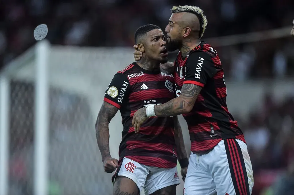 Foto: Thiago Ribeiro/AGIF – Marinho e Arturo Vidal