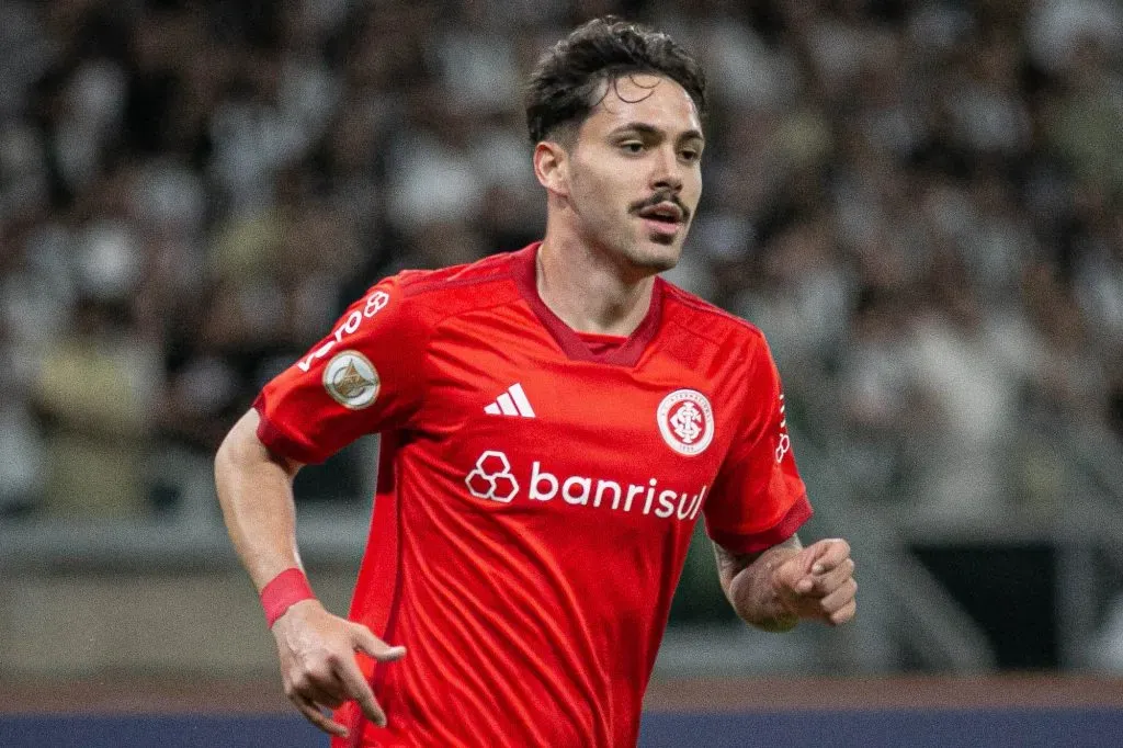 Foto: Fernando Moreno/AGIF – Maurício: meia está em reta final de recuperação de lesão