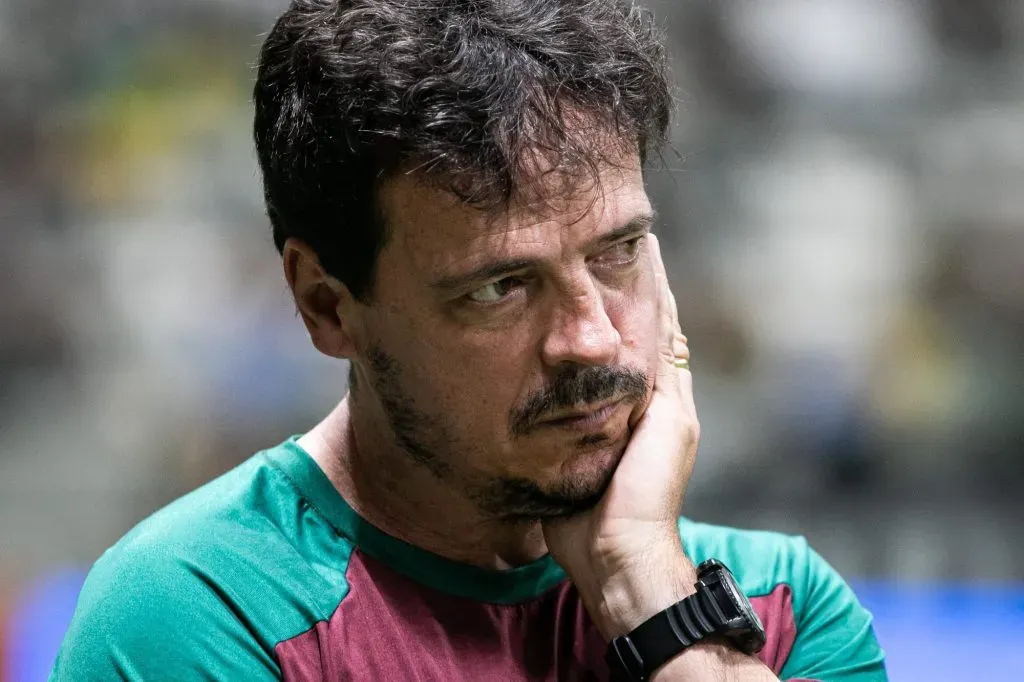 MG – BELO HORIZONTE – 28/10/2023 – BRASILEIRO A 2023, ATLETICO-MG X FLUMINENSE – Fernando Diniz tecnico do Fluminense durante partida contra o Atletico-MG no estadio Arena MRV pelo campeonato Brasileiro A 2023. Foto: Fernando Moreno/AGIF