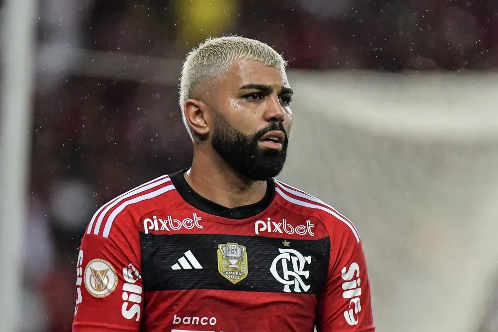 Gabigol não vive um bom momento na carreira – Foto: Thiago Ribeiro/AGIF