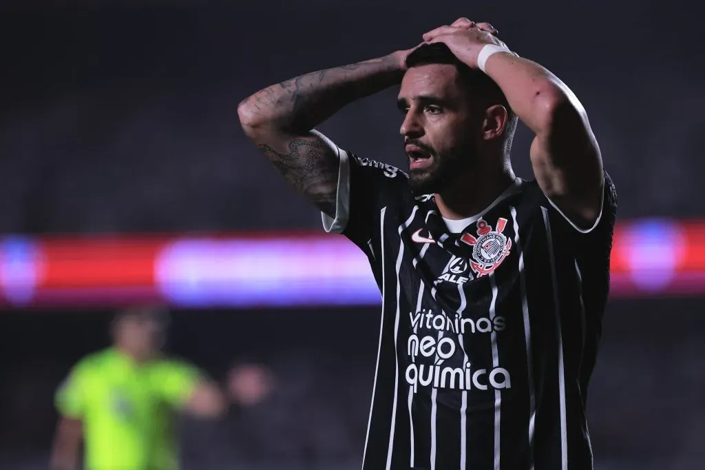 Renato Augusto impõe cindições para renovar com o Corinthians Foto: Ettore Chiereguini/AGIF