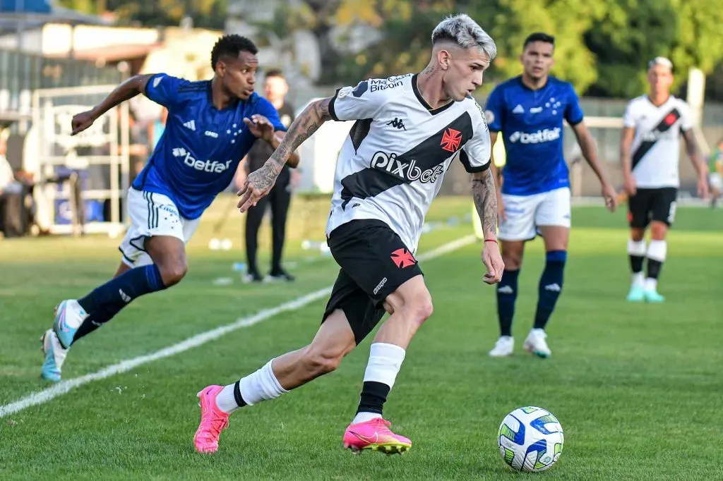 Luca Orellano, jogador do Vasco - Foto: Thiago Ribeiro/AGIF