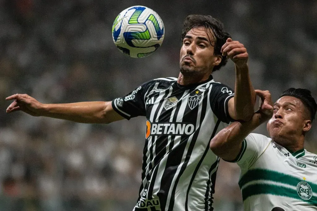 Igor Gomes jogador do Atletico-MG durante partida contra o Coritiba no estadio Arena MRV pelo campeonato Brasileiro A 2023. Fernando Moreno/AGIF