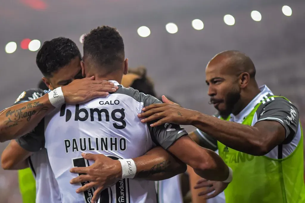 RJ – RIO DE JANEIRO – 29/11/2023 – BRASILEIRO A 2023, FLAMENGO X ATLETICO-MG – Paulinho jogador do Atletico-MG comemora seu gol durante partida contra o Flamengo no estadio Maracana pelo campeonato Brasileiro A 2023. Foto: Thiago Ribeiro/AGIF