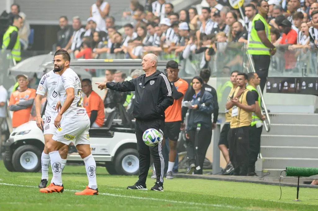 MG – BELO HORIZONTE – 27/08/2023 – BRASILEIRO A 2023, ATLETICO-MG X SANTOS – Felipao tecnico do Atletico-MG durante partida contra o Santos no estadio Arena MRV pelo campeonato Brasileiro A 2023. Foto: Alessandra Torres/AGIF