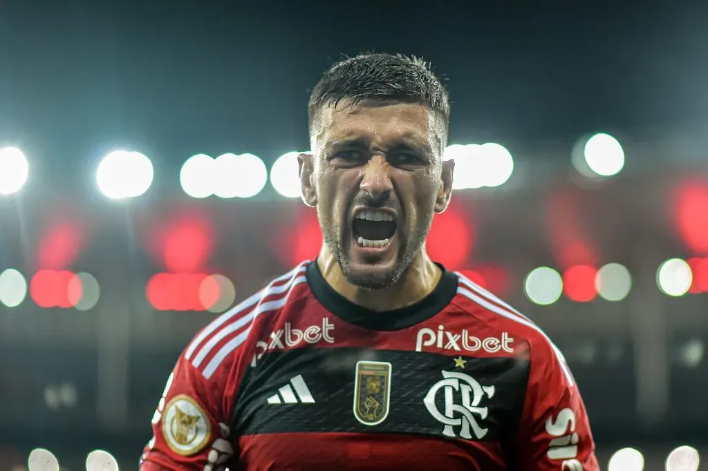 Craque deve seguir no Flamengo – Foto: Thiago Ribeiro/AGIF.