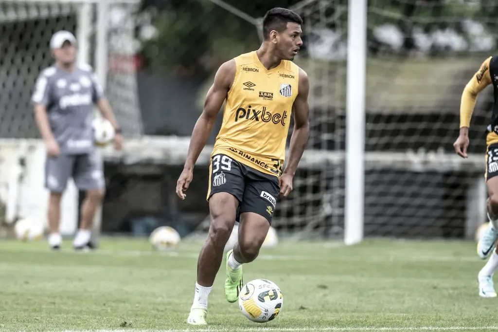 Tailson acabou perdendo espaço no elenco paulista. Foto: Ivan Storti/Santos FC
