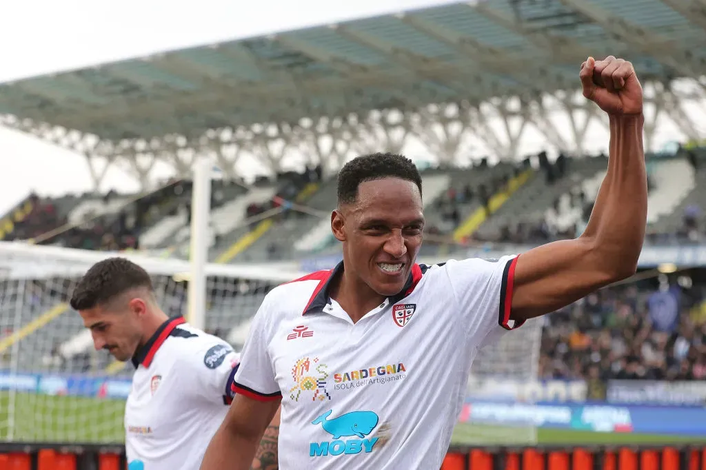Yerry Mina em jogo pelo Cagliari. Gabriele Maltinti/Getty Images.