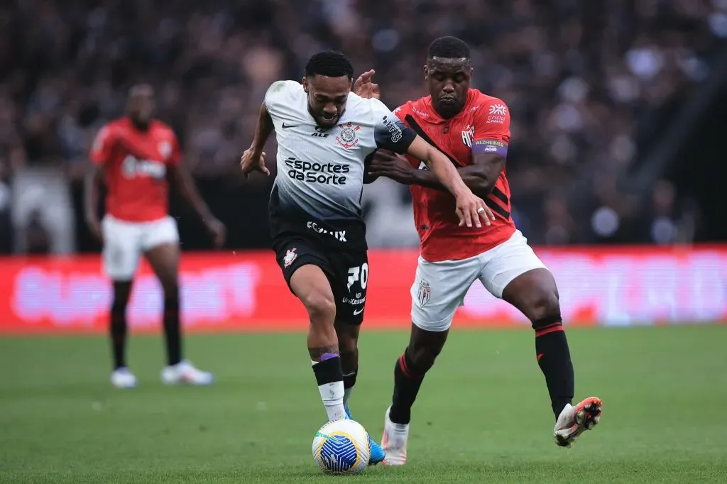 Martínez em partida contra o Atlético-GO, pelo Brasileirão. Foto: Ettore Chiereguini/AGIF