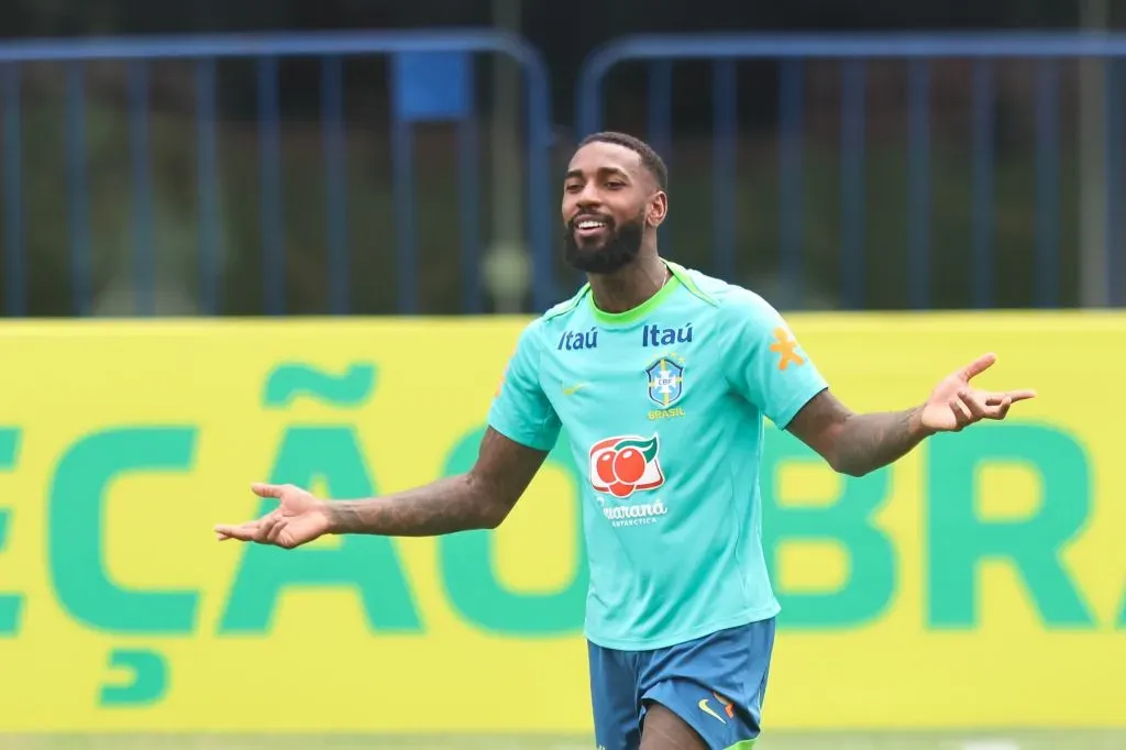 Gerson durante treino do Brasil Foto: Fernando Torres/AGIF