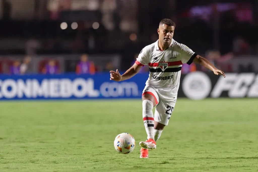 Alisson em campo pelo SPFC – Foto: Anderson Romao/AGIF