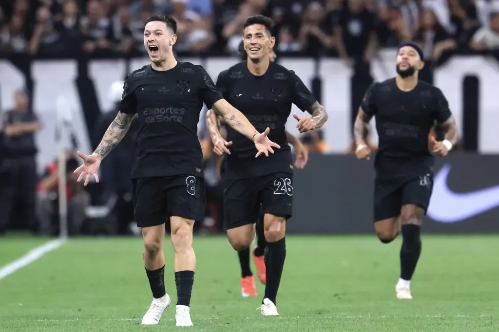 Garro comemora seu gol pelo Corinthians. Foto: Marcello Zambrana/AGIF
