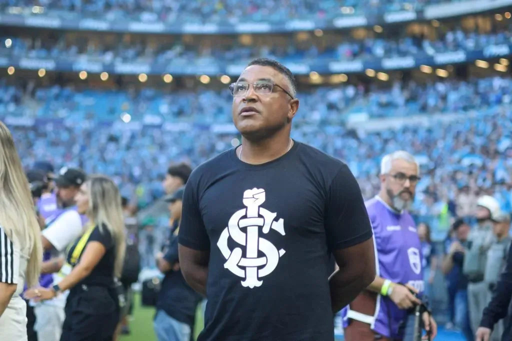 Roger Machado durante partida na Arena