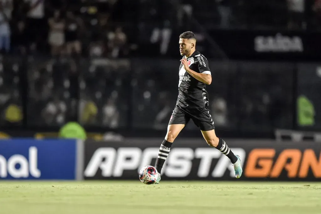 Patrick de Lucca está sem espaço no Vasco – Foto: Thiago Ribeiro/AGIF