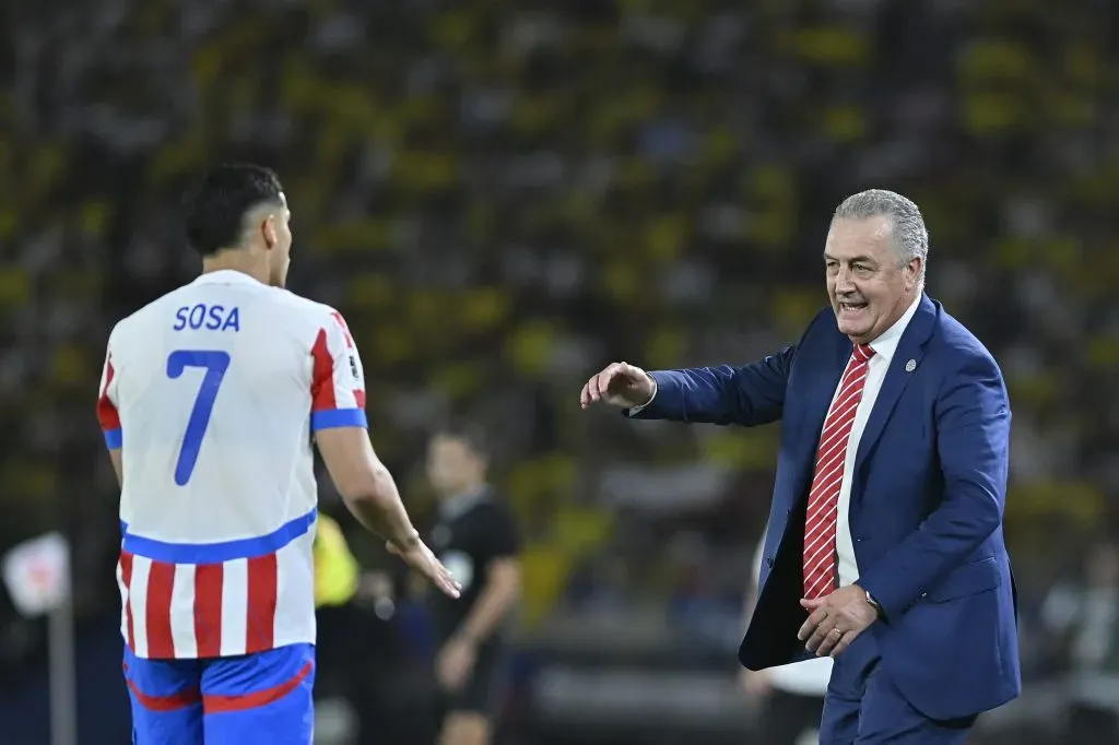 Sosa em partida pela Seleção Paraguaia. Photo by Gabriel Aponte/Getty Images 