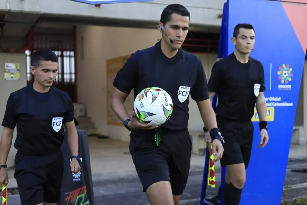 Diego Ruiz, arbitro, que estuvo en la final de la Superliga 2024 – Foto: VizzorImage / Juan Agusto Cardona / Cont