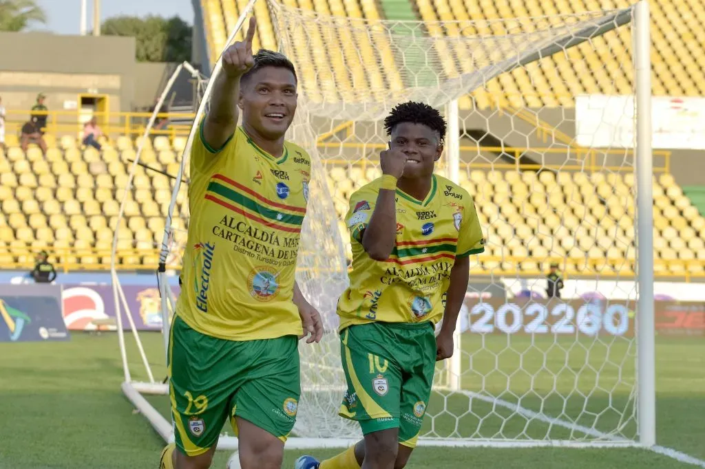Teófilo Gutiérrez celebra un gol con el Rel Cartagena en la segunda división. / VizzorImage.