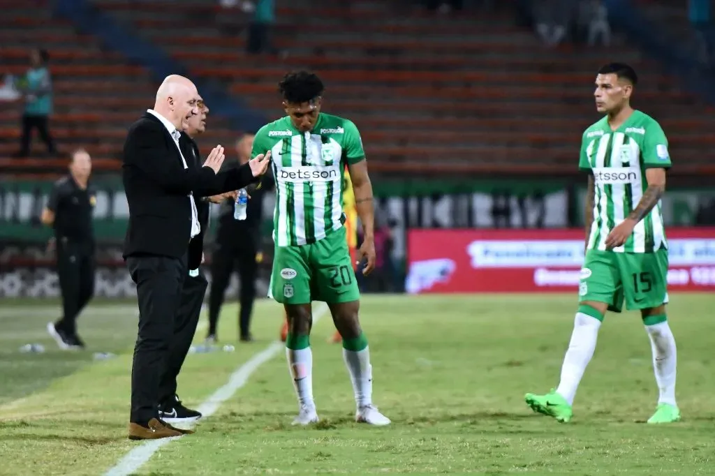 Pablo Repetto, técnico de Atlético Nacional ante Deportivo Pereira por la fecha 17 de la Liga BetPlay DIMAYOR I 2024. Foto: VizzorImage / Luis Benavides.