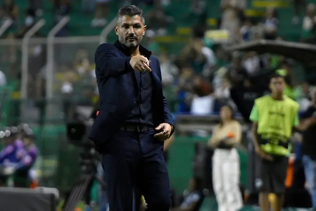 Javier Gandolfi, técnico de Atlético Nacional en la Liga BetPlay DIMAYOR I. Foto: VizzorImage / Gabriel Aponte.