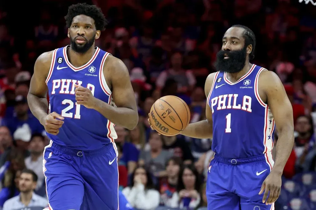 Joel Embiid y James Harden, las estrellas de los Sixers (Getty Images).