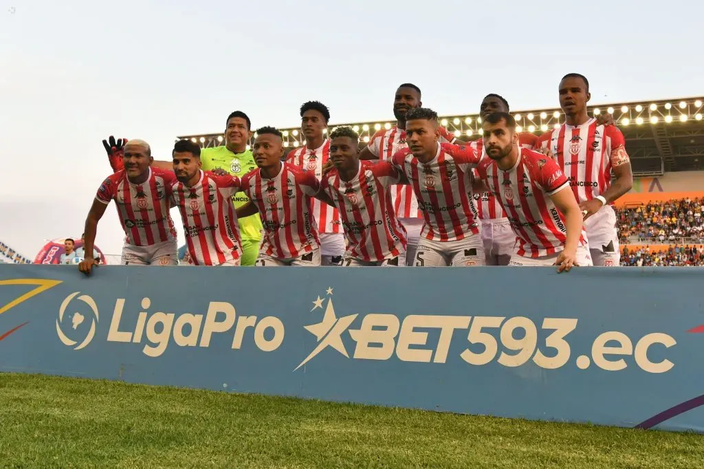Tanto Rangel como Bolaños fueron claves para que Técnico Universitario se clasifique a la próxima edición de la Copa Sudamericana. (Foto: API)