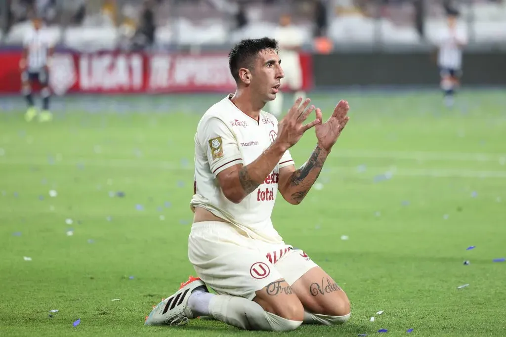 Dorregaray cuestionado por el hincha de Universitario. (Foto: IMAGO)