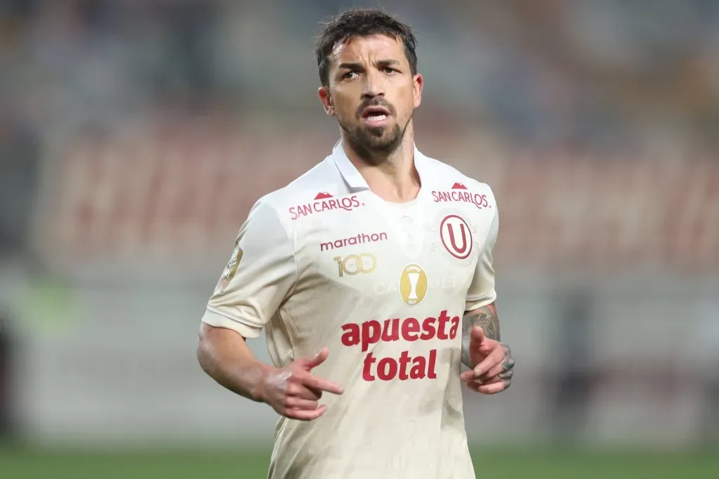 Gabriel Costa jugando en Universitario de Deportes. (Foto: IMAGO).