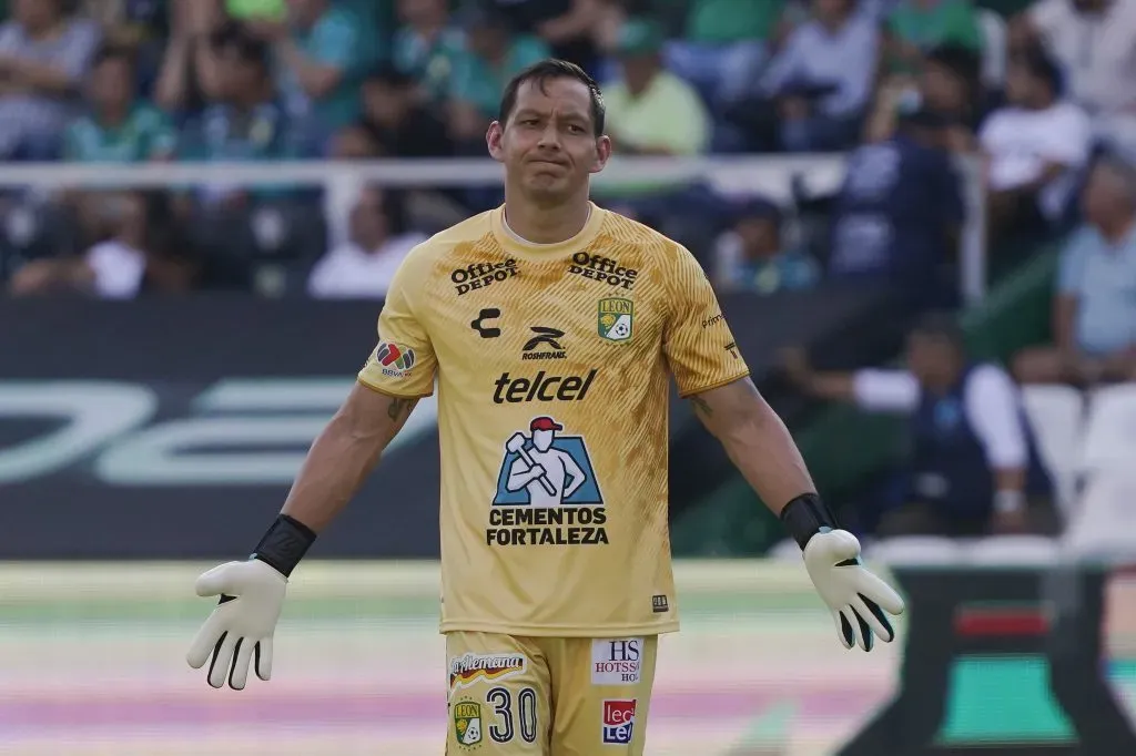 Rodolfo Cota no seguirá en León (Imago7)