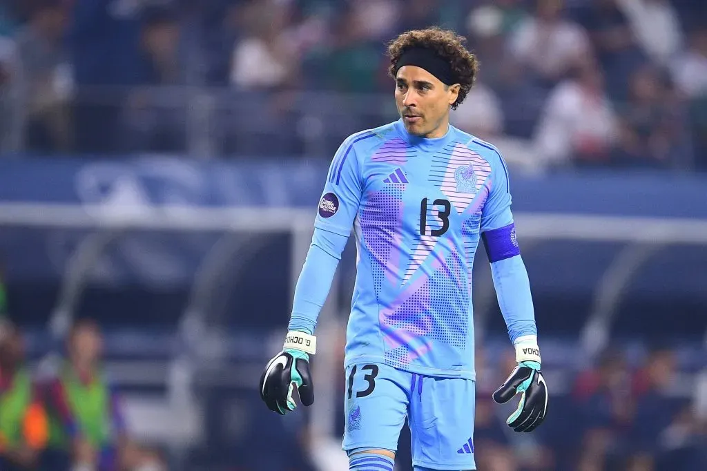 Guillermo Ochoa volverá a ser citado a la Selección Mexicana junto a Raúl Jiménez, Edson Álvarez y Rodrigo Huescas. (Imago)