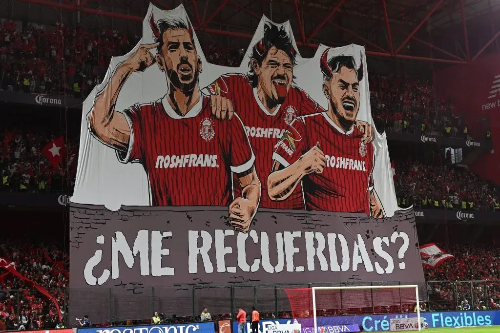 El tifo de la afición de Toluca dedicada a América. [Foto IMAGO]