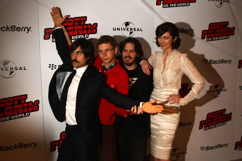 Jason Schwartzman, Michael Cera, Edgar Wright y Mary Elizabeth Winstead en una foto que les fue tomada en 2010, en el estreno en Europa de Scott Pilgrim VS The World.